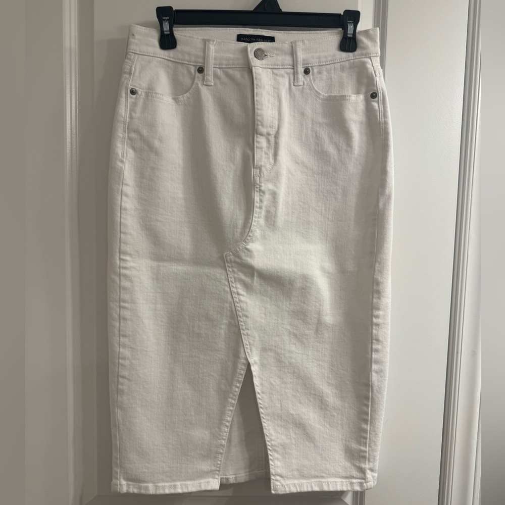 Banana Republic Cream Denim Skirt